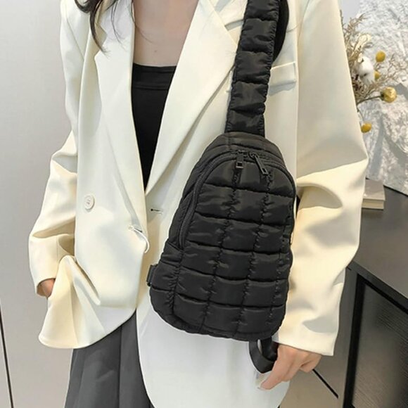 Luxury Quilted Crossbody Bag with Adjustable Strap - Perfect for Travel - Picture 2 of 5